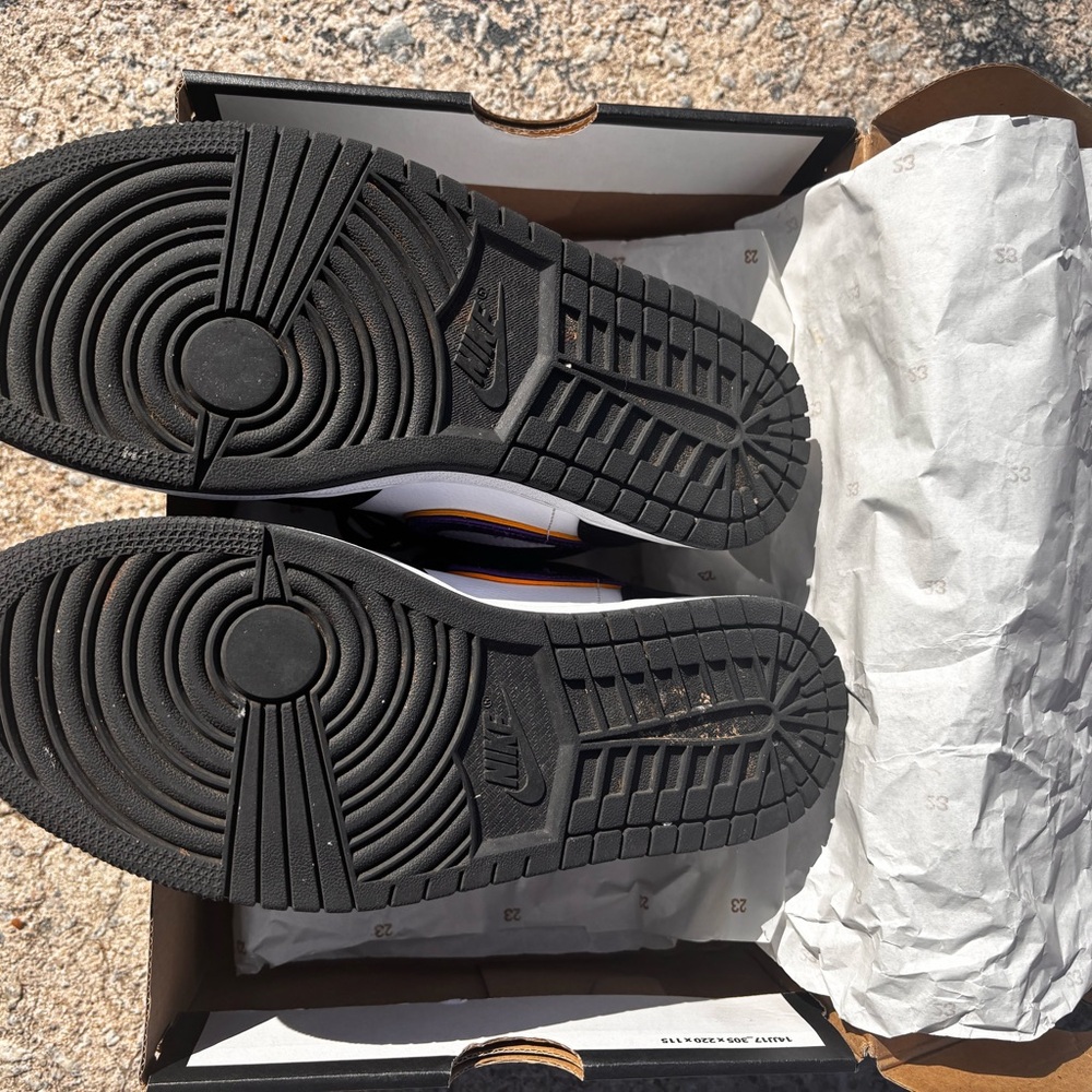 Jordan 1 mid se - Picture 4 of 6